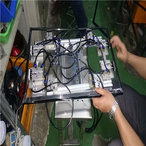 机械手治具